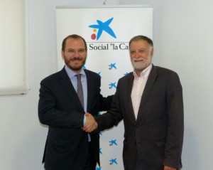 El director d’Institucions de La Caixa a Tarragona, Eduard Gené i el delegat del Patronat Municipal d’Esports, Joan Sanahujes