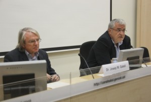 El cap de Servei de Malalties Infeccioses de l'Hospital Clínic, doctor Josep Maria Gatell, i el secretari de Salut Publica, doctor Antoni Mateu